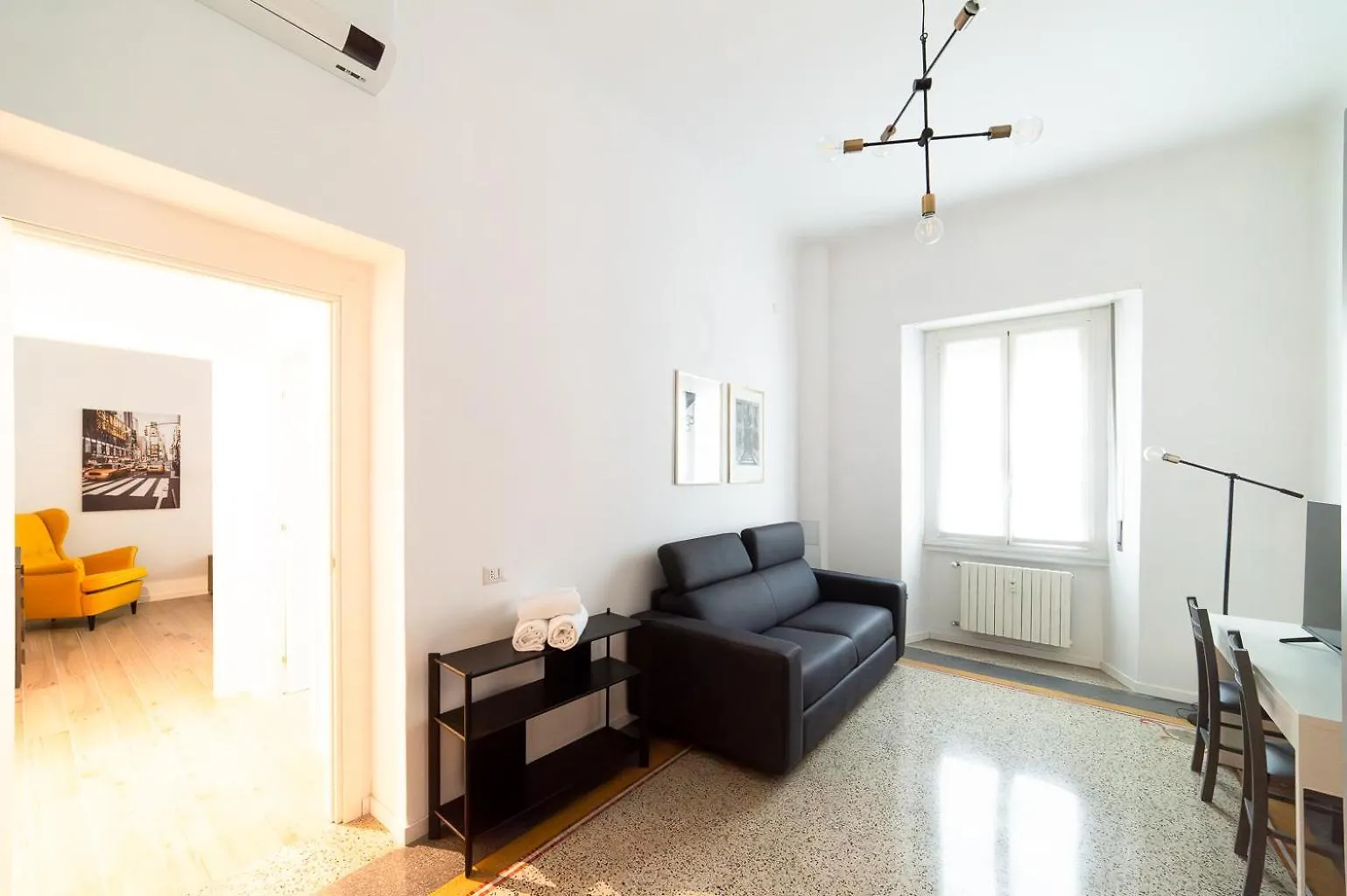 Hbhall Porta Romana Suite Milano Italia