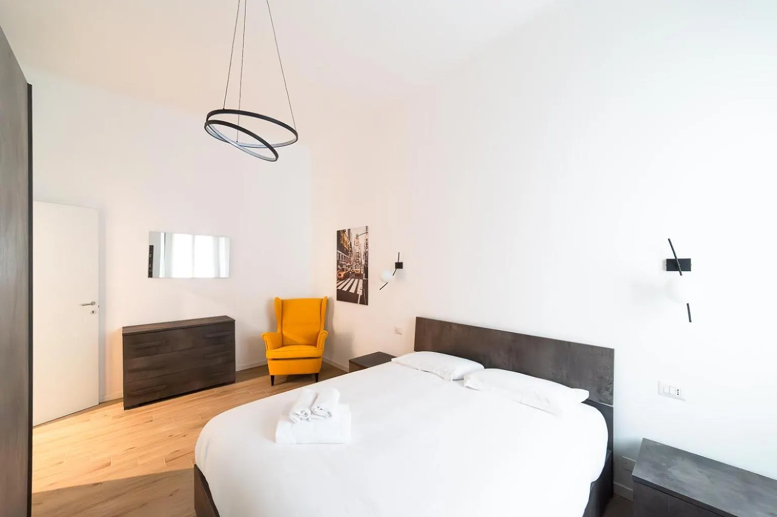 Hbhall Porta Romana Suite Milan Apartment