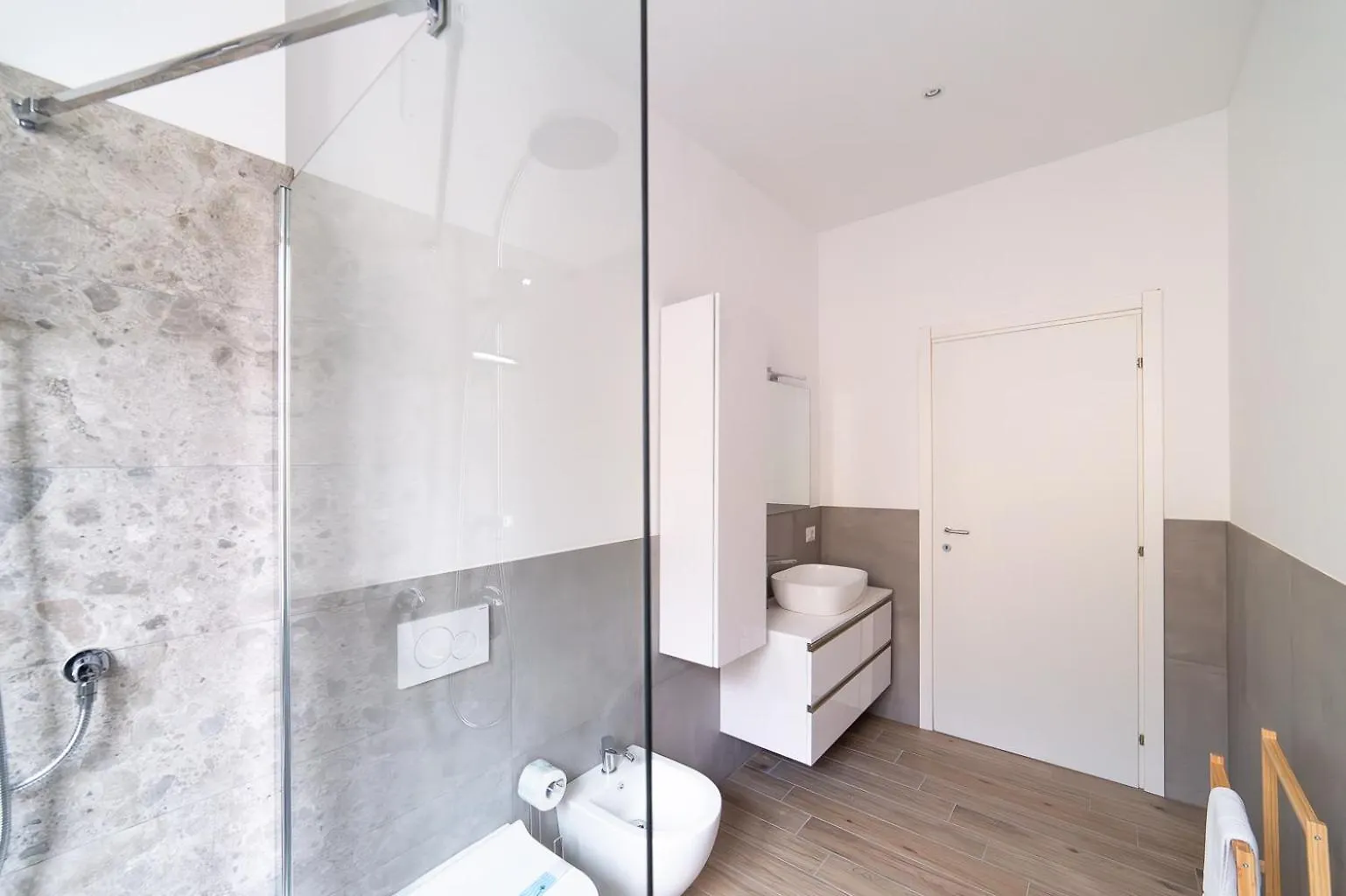 Hbhall Porta Romana Suite Milan