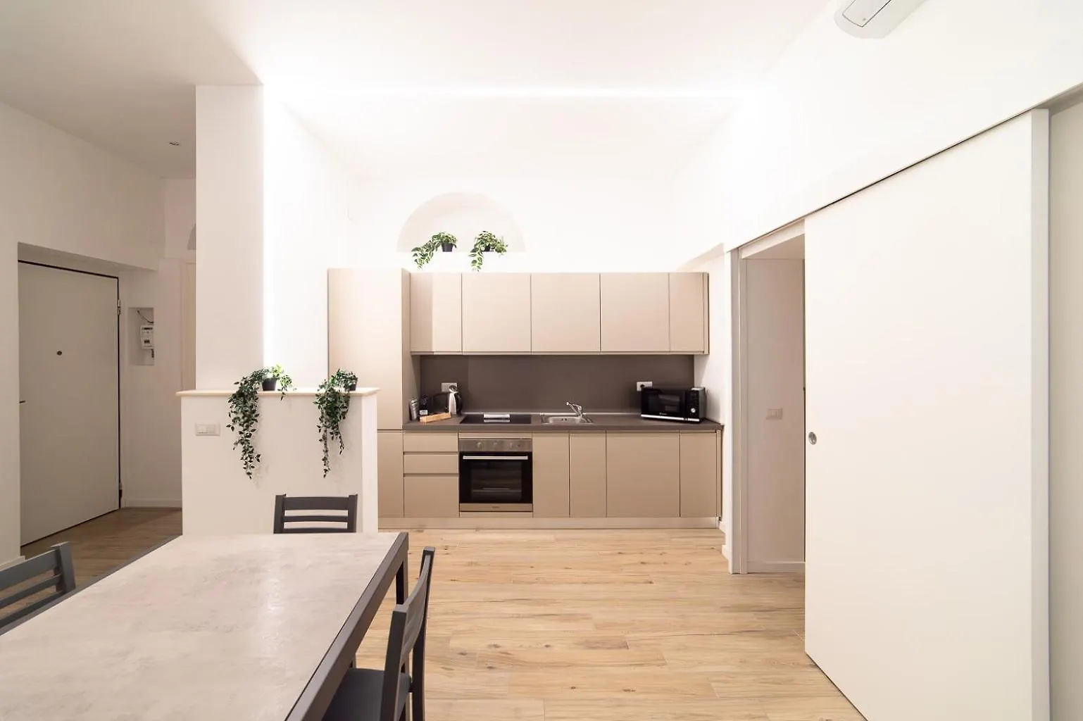 Hbhall Porta Romana Suite Milan
