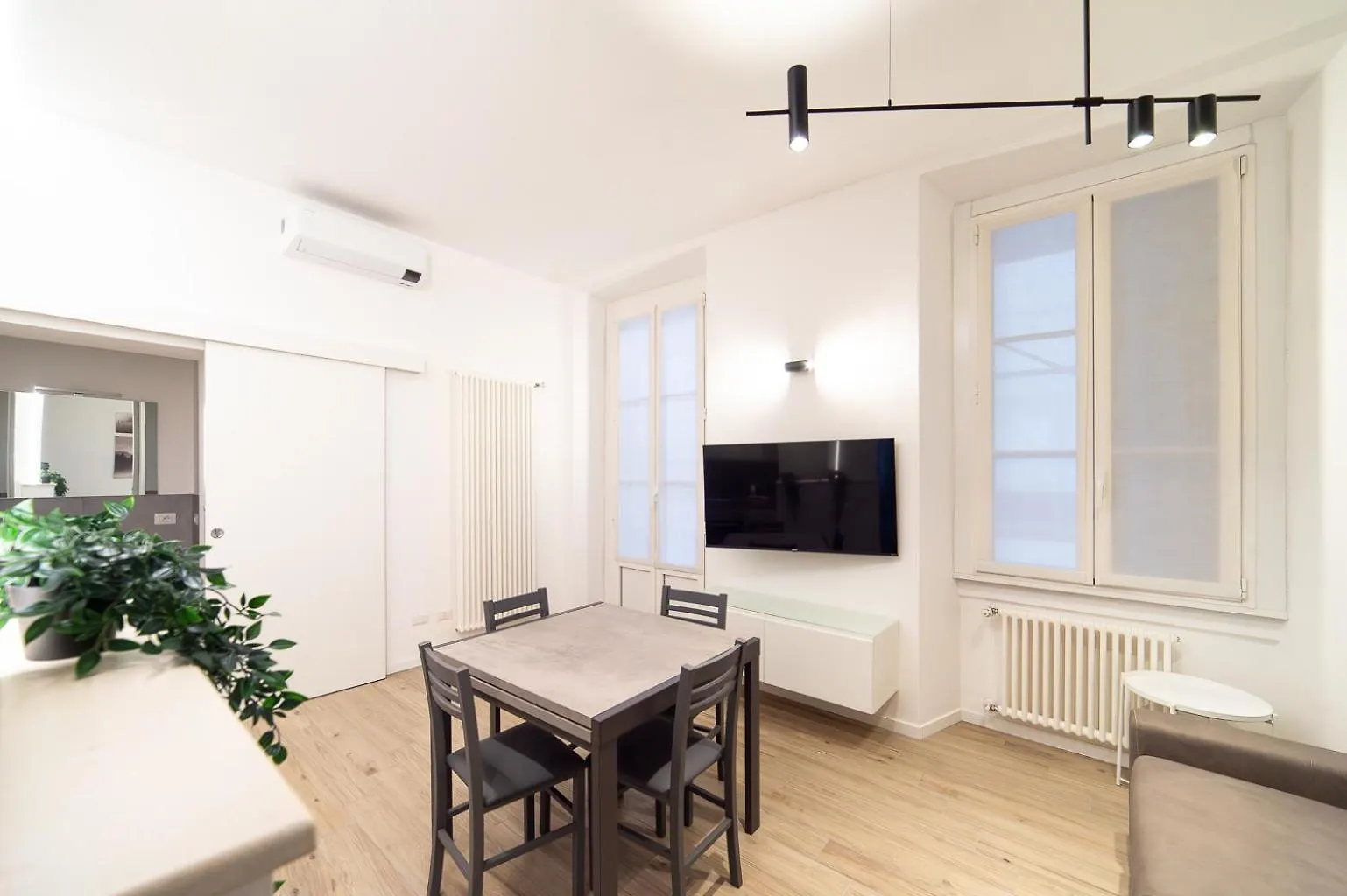 Hbhall Porta Romana Suite Milan Apartment